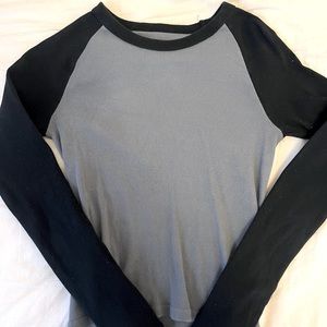 BRANDY MELVILLE grey/black long sleeve